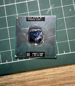 Intel Celeron T3000. Procesador CPU SLGMY. Doble núcleo. 1,8 GHz. 800 MHz de alta calidad - Imagen 1 de 1