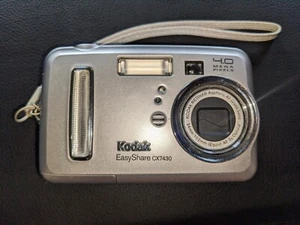 Kodak EasyShare CX7430 Digital Camera Tested & Works - Picture 1 of 3