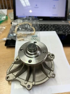 Airtex Water Pump Toyota Land Cruiser 4Runner Hiace Hilux 3.0TD 1932 H5-12 - Picture 1 of 3