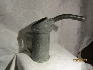Vintage 1 Quart Liquid Galv Metal Oil Can w/Handle & Spout - Picture 1 of 7