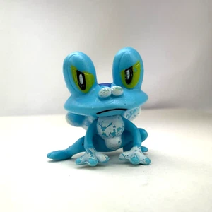 Pokémon Tomy Froakie Nintendo 1.5" Mini Figure 2015 Toy Figurine - Picture 1 of 6