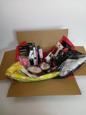 Confezione Regalo Fornitura Trucco Estee Lauder Rimmel Cover Ragazza 25 Pezzi. lotto regalo natale🎄 - Immagine 1 di 4