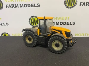 BRITAINS 1:32 SCALE JCB 8250 4WD TRACTOR - Picture 1 of 4