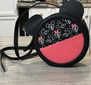 Danielle Nicole x Disney Minnie Mouse Crossbody Bag - Picture 1 of 6