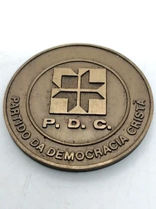 VINTAGE BRONZE MEDAL "P.D.C." 1st PORTUGUESE DEMOCRATIC ELECTIONS 1976 APRIL 25 - Picture 1 of 2