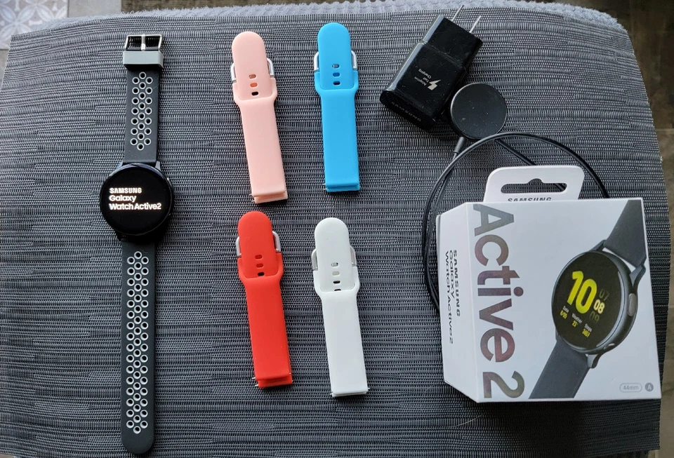 Samsung Galaxy Gear S2 44mm Dark Gray Case with Rubber Band (Unlocked) - Image 1 of 1