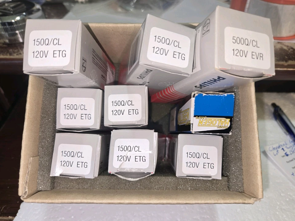 7 Lamps 150q/cl, One 500q/cl, One Jd Hikari 500 Watt - Image 1 of 4