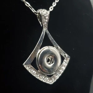 Women's Fashion Snap Pendant Jewelry Necklace Crystal Button Necklaces 10-7 - Picture 1 of 6