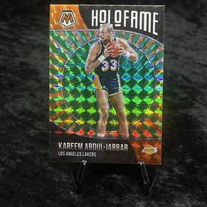 Kareem Abdul-Jabbar Holofame Verde Prizm 2020-21 Pallacanestro NBA Mosaico Panini - Foto 1 di 2