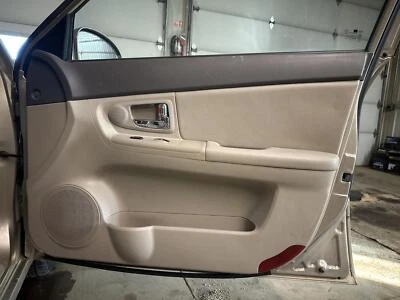 Panel de moldura interior de puerta delantera derecha usado se adapta a: Kia Spectra 2008 grado A Foto 1 de 4