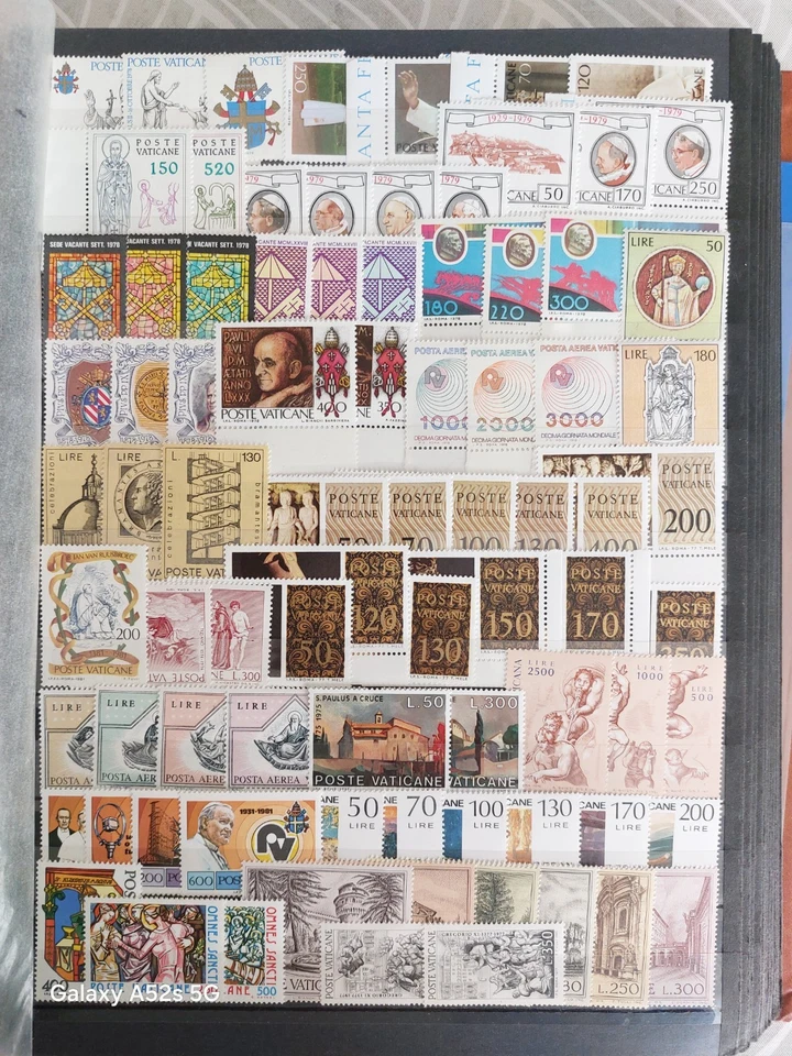 (305) VATICAN CITY- Small collection  - MNH - Image 1 of 1