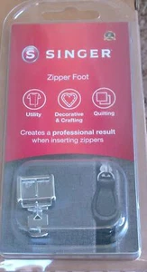 NEW Singer Zipper Foot: Inserter 250051696 MA-MB, CA-CC, EA-EC - Picture 1 of 4