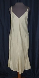 1970's Olga Ivory Full Cover Bias Cut Slip / Dress LIner w Godets MED - Picture 1 of 5