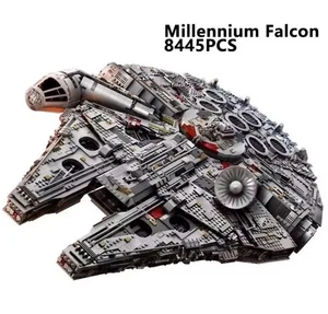 Star Wars Millennium Falcon Building Blocks (1381 Pieces) - Picture 1 of 4