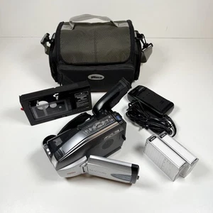 Panasonic PV-L352D Palmcorder VHS-C 700x Zoom Camcorder Bundle - NICE! - Picture 1 of 11
