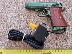 SONY PLAYSTATION 1 2 PS1 PS2 SEGA SATURN LIGHT GUN PISTOL BLASTER G-Con Scorpion - Picture 1 of 2