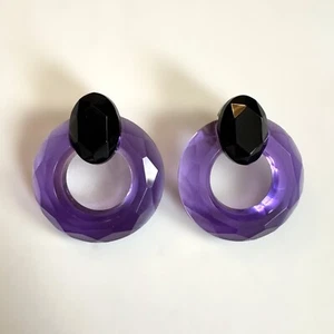 Orecchini Vintage Viola e Nero Sfaccettato Lucite Plastica Battiporta Clip On - Foto 1 di 7