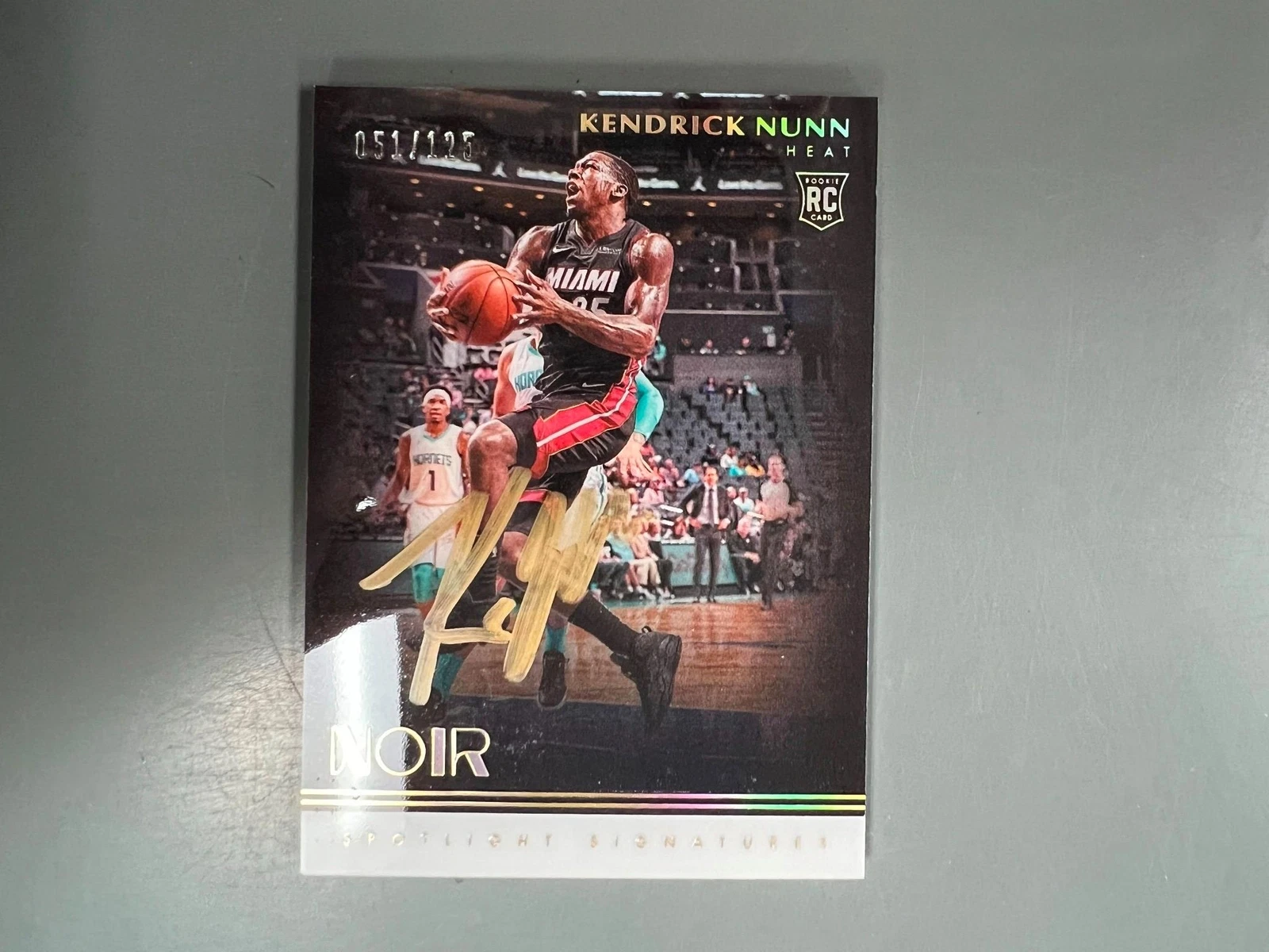 Kendrick Nunn 2019/20 Panini Noir Spotlight Signatures Auto Autograph #51/125 T2