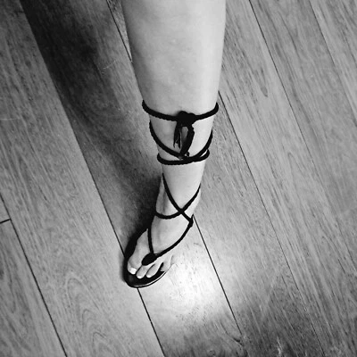 Sandalias Hugo Boss punta abierta correa al tobillo tacón negro oscuro Italia UE talla 38,5 Foto 1 de 4