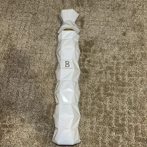 Belvedere 10 Vodka EMPTY BOTTLE 750mL White Premium 16 Inch Tall Light Up - Picture 1 of 6