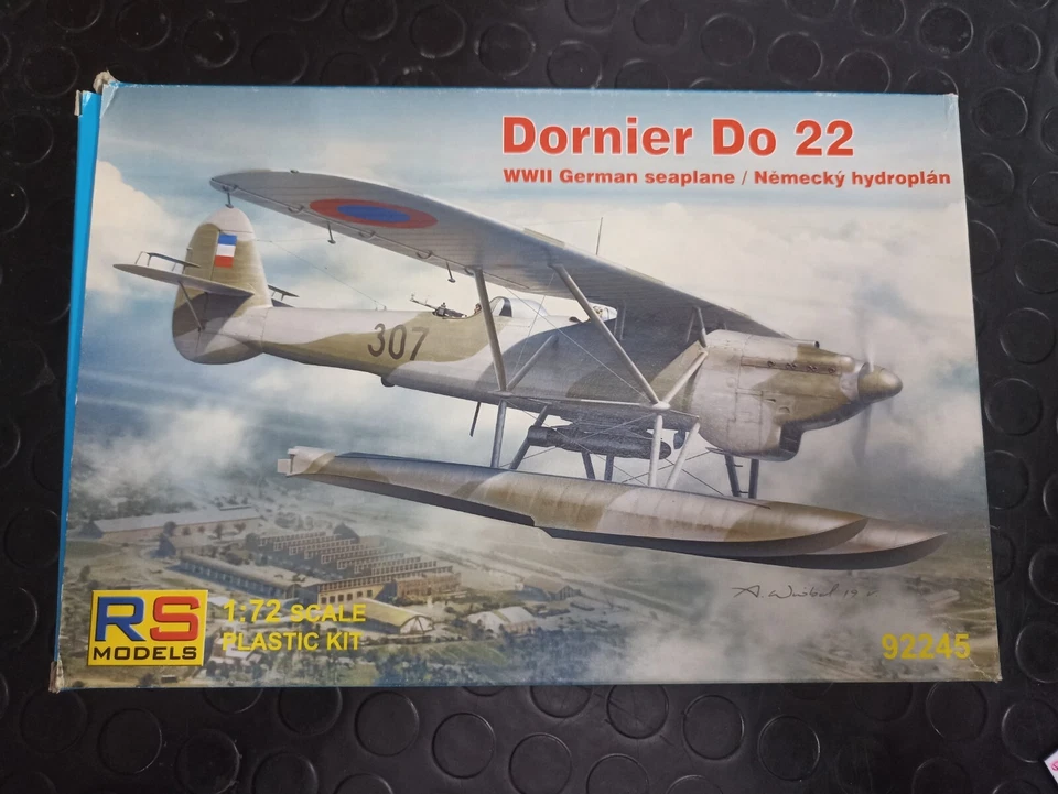 Dornier Do 22 WWII German Sea Plane Scala 1/72 Kit Models 92245 Modellismo... - Immagine 1 di 1