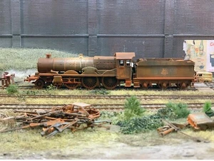 OO gauge scrapyard locomotive: GWR Castle Class, heavily rusted. Ref J3 - Picture 1 of 3