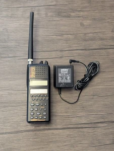 Scanner portatile Uniden Bearcat Sportcat SC150B doppia batteria turbo e adattatore - Foto 1 di 9