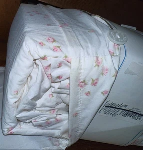 Rachel Ashwell Simply Shabby Chic Rosebud SPRINKLES 100% Cotton Sheet Set KING - Picture 1 of 14
