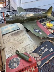 Vintage WEN-MAC Douglas A-24 Attack Bomber Wing Only - Picture 1 of 3