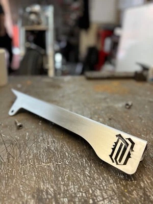 Protetor de corrente Triumph Bobber - Imagem 1 de 2