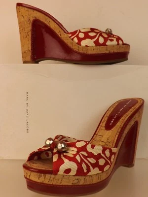 NUEVO EN CAJA SANDALIAS MARC BY MARC JACOBS ROJAS TELA FLORAL CUERO CORCHO CUÑA DESLIZAMIENTO 38 Foto 1 de 4