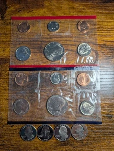 1987 P&D Mint Set Brilliant Uncirculated US & Proof Washington Quarters - Picture 1 of 4