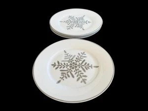 Threshold  Porcelain Silver Trim Snowflake Holiday Appetizer/Salad Plates 8" - Picture 1 of 11
