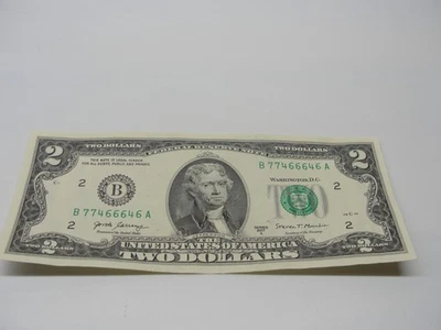 TWO DOLLAR BILL WITH UNIQUE SERIAL NUMBER AND ERROR Z2663 - Image 1 of 3