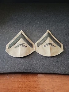 USMC FEMALE Marine Corps Rank Chevron: LCPL LANCE CORPORAL, pair - khaki - Picture 1 of 3