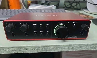 Interfaz de audio Focusrite Scarlett 2i2 4ta generación Foto 1 de 4