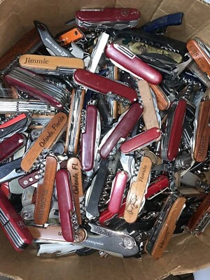 Tsa Confiscated Pocket Knives And multitools Lot - Image 1 of 3