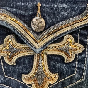 Miss Me Women's Tapered Jeans Size 28x31 Sequin Embellished Pocket Western - Picture 1 of 7