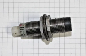 EATON E57LBL 18T111ED Inductive Proximity Sensor 24VDC PNP NC 3 Wire M18 - Bild 1 von 5