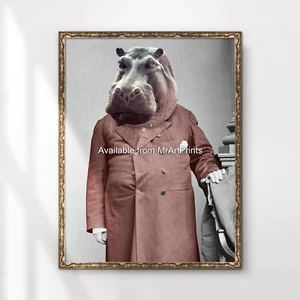 Nilpferd Kunstdruck Poster Wandbild lustig verkleidet Tiere tragen Kleidung - Bild 1 von 4