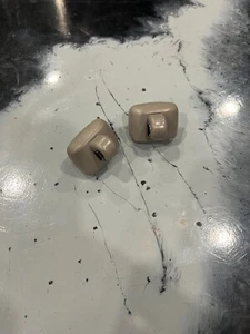 ✅ OEM Audi 2006 - 2016 A4 S4 A3 Q5 TT Sun Visor Clip 8E0857562 BEIGE - Bild 1 von 2