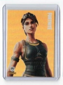 2020 Fortnite Series 2 Uncommon Outfit Holofoil Card # 14 Desert Dominator (III) - Picture 1 of 2