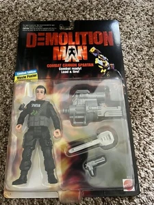 Mattel 1993 Demolition Man Combat Canon Spartan 5 Inch Actionfigur - Bild 1 von 2