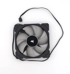 Corsair ML120 Case Fan 120mm PWM Premium Magnetic Levitation Fan 31-005165 - Photo 1/2