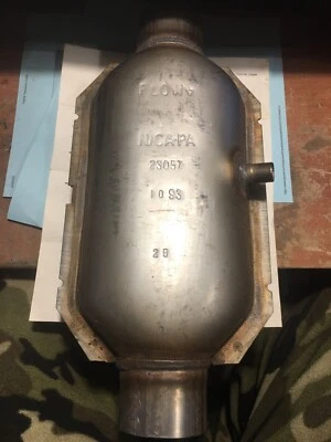 THREE-WAY DIRECT FIT CATALIYTIC CONVERTER 4601 Foto 1 de 4