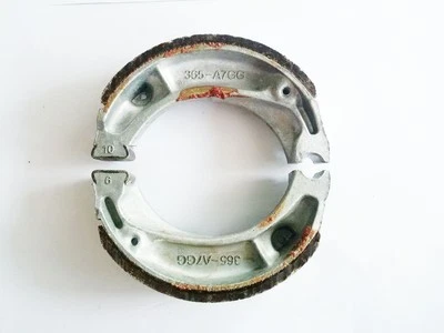 Zapata de freno PARA HONDA CB125S CD50 CD65 CD70 CD90 CT70 CT90 CT110 CT200 S110 nueva Foto 1 de 2