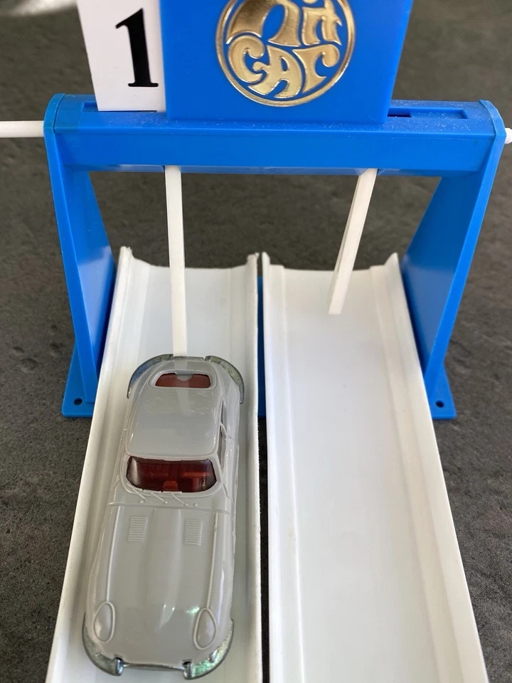 Faller Hit Car Jaguar E Grau Rot - Bild 1 von 4