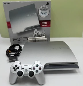 Sony PS3 Slim Silver 320 GB CECH-3004B PS3 Argento+Scatola Playstation Completa - Foto 1 di 23