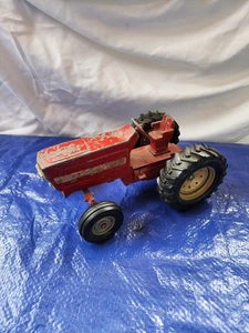 Vintage ERTL International Toy Tractor "Made in USA" Harvester Diecast 8" 1/16 - Picture 1 of 5