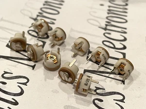 10x Condensador Recortador Ajustable de Cerámica Radial KT4-23 6-25pF 200V URSS - Imagen 1 de 6